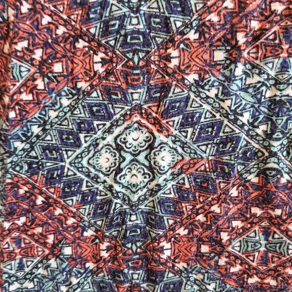 💥3 for $15💥 Warehouse One Flowy Skirt - Picture 2 of 3